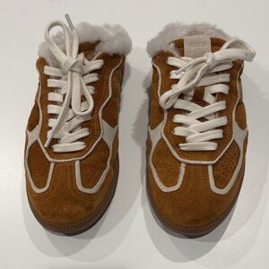 Alohas tb.490 mule furry tan sneakers